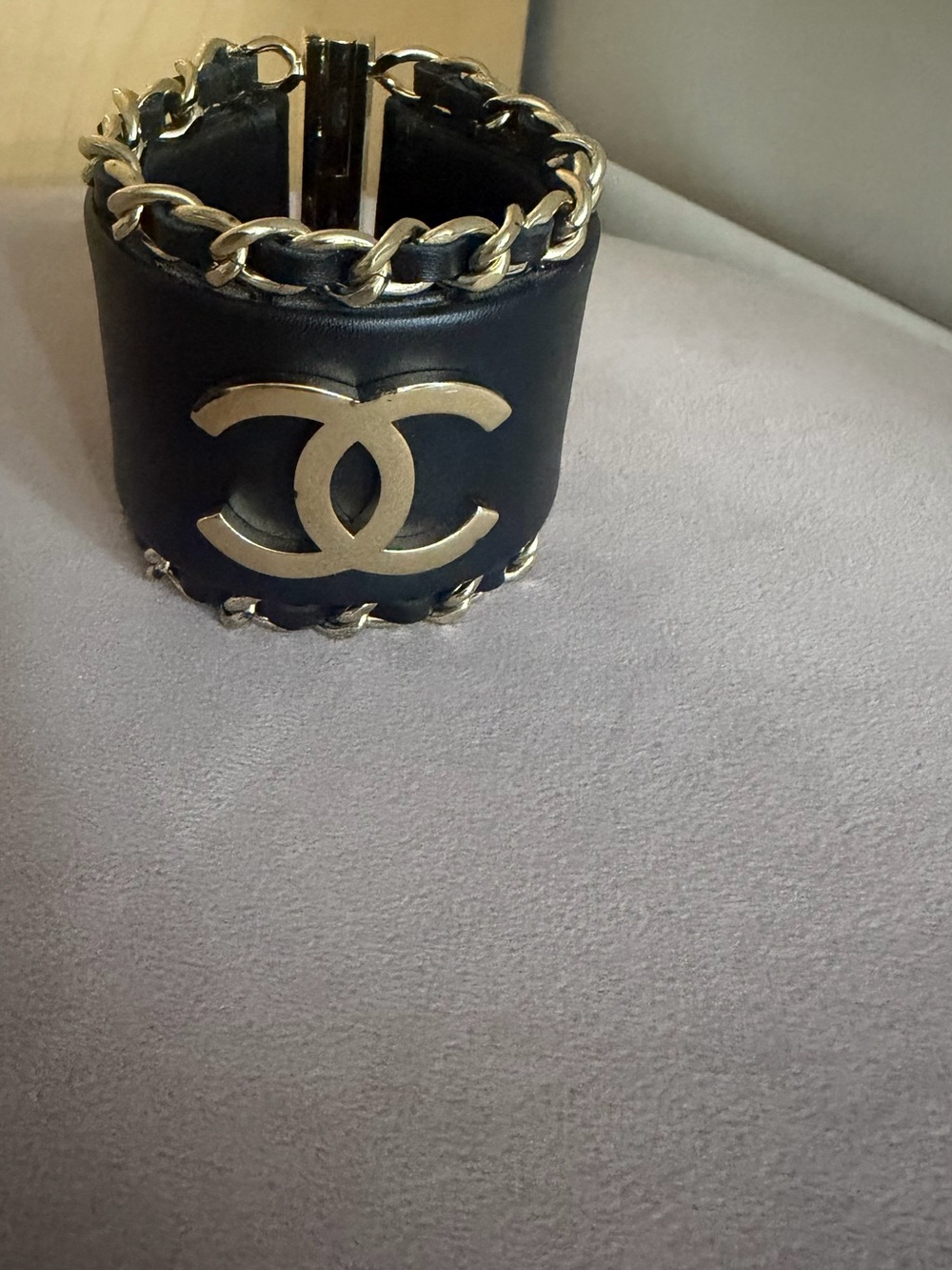 CHANEL CC LOGO INTERWOVEN CHAIN SMOOTH LAMBSKIN LEATHER CUFF BRACELET